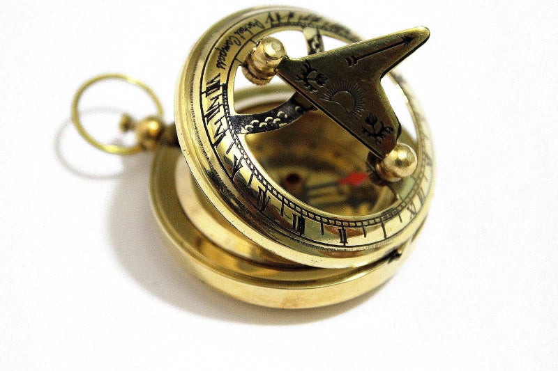 THOR INSTRUMENTS Brass Push Button Direction Sundial Compass - Pocket Sundial Compass Rustic Vintage Home Decor Gifts - Image 2